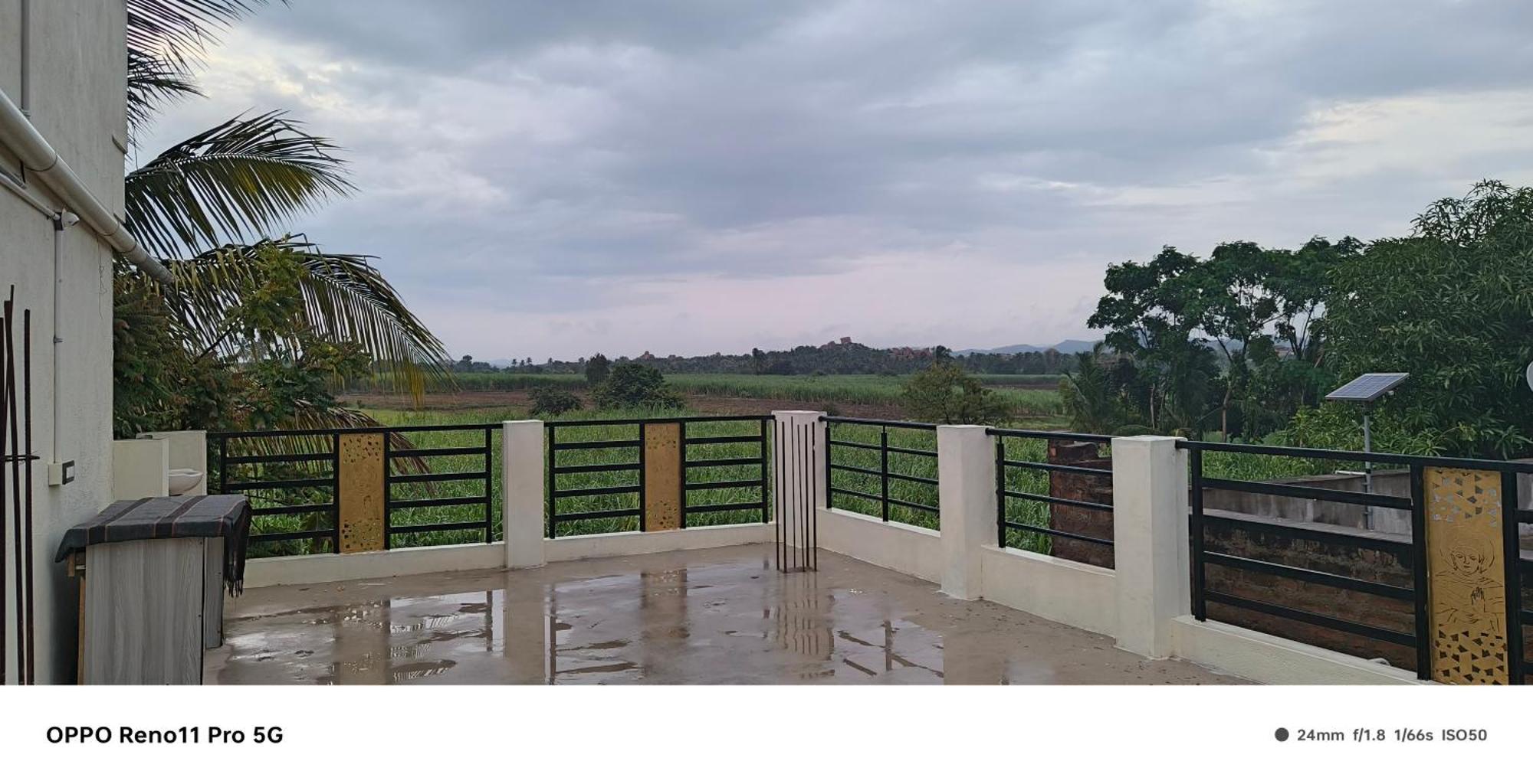 Coconut Homestay Хампи Екстериор снимка